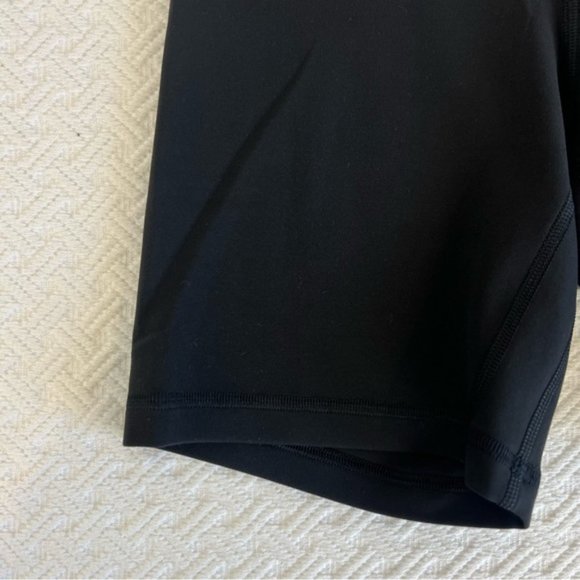 NWT Lululemon Align 6" Short, Size 4 - Picture 4 of 16